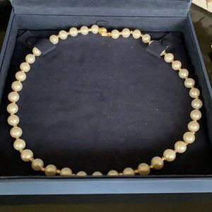 14kt yellow gold and cultured freshwater pearl necklace